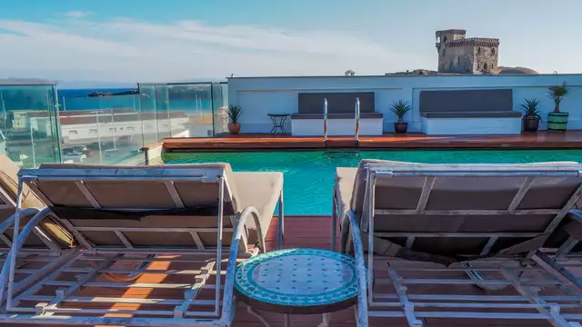 Romantisch uitje in Tarifa met toegang tot de spa, diner en een romantisch detail