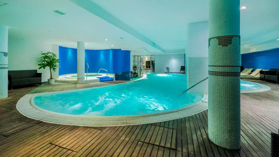 Offerta Black Week in Toscana notte con colazione spa cena e degustazione di vino