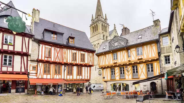 Verblijf in Vannes in een charmant 4*-hotel met een glas champagne of cocktail