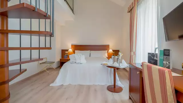 Spa et chambre de luxe dans un hôtel de charme à Escaldes
