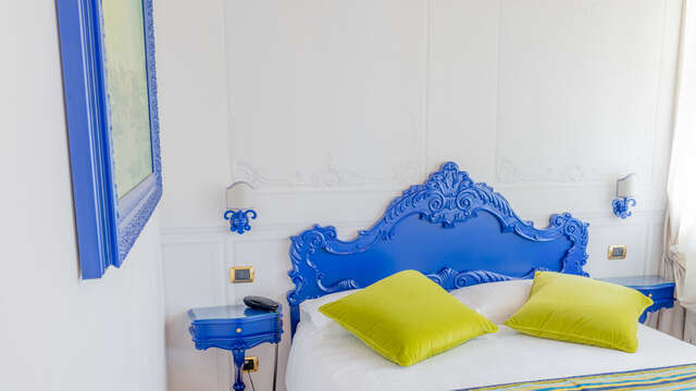 Camera doppia  vista giardino