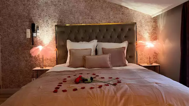 Una fuga romantica in una suite a tema a Liège