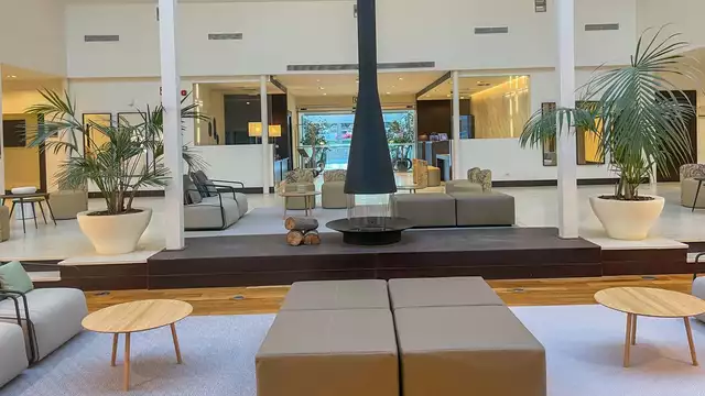 Uitstapje met ontbijt en cava in een hotel met zwembad nabij de stranden van de Costa del Sol