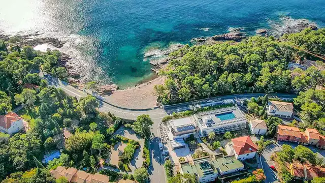 All-inclusive verblijf in een rustige omgeving vlakbij de zee, in de buurt van Saint-Raphaël