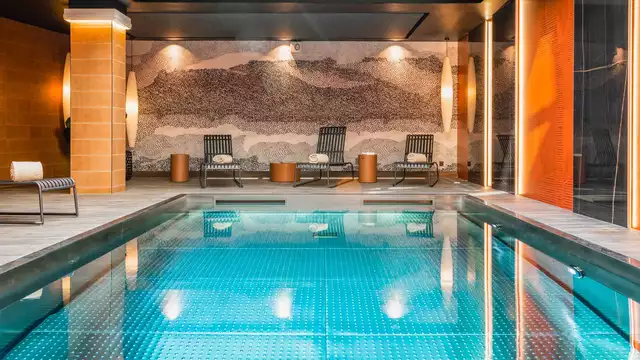 4* verblijf in een suite in een prachtig art deco hotel in Brest en toegang tot de spa