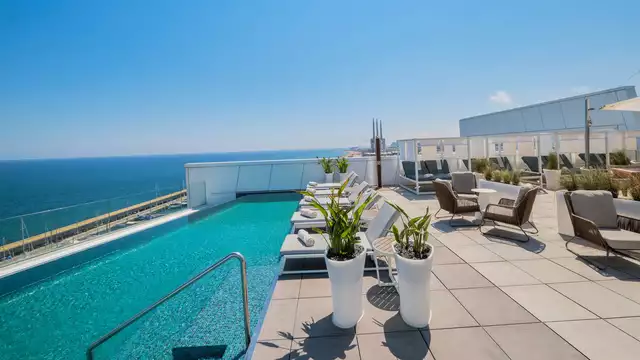 Goditi una fuga con vista sul mare vicino a Barcellona