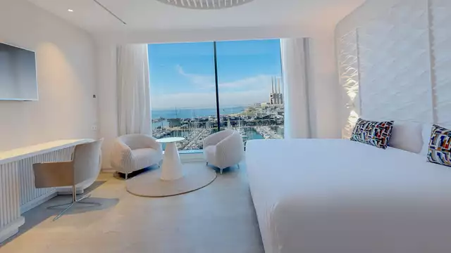 Fuga wellness con vista sul lungomare vicino a Barcellona