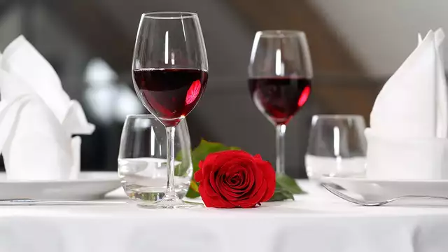 Romantisch uitje met 3-gangen diner en spa in Tours