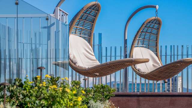 Passion et sensualité à Barcelone avec lovebox, ambiance romantique, accès au spa, cava...