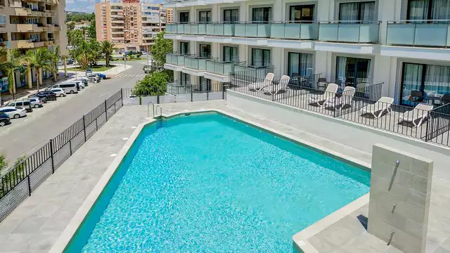 S'évader à Torremolinos avec un brunch illimité près de la plage d'El Bajondillo