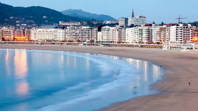 Experiencia Glamping entre mar y montaña, en San Sebastián