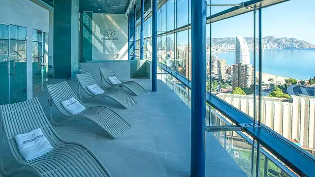 Pensione completa e accesso alla Spa al Gran Hotel Bali