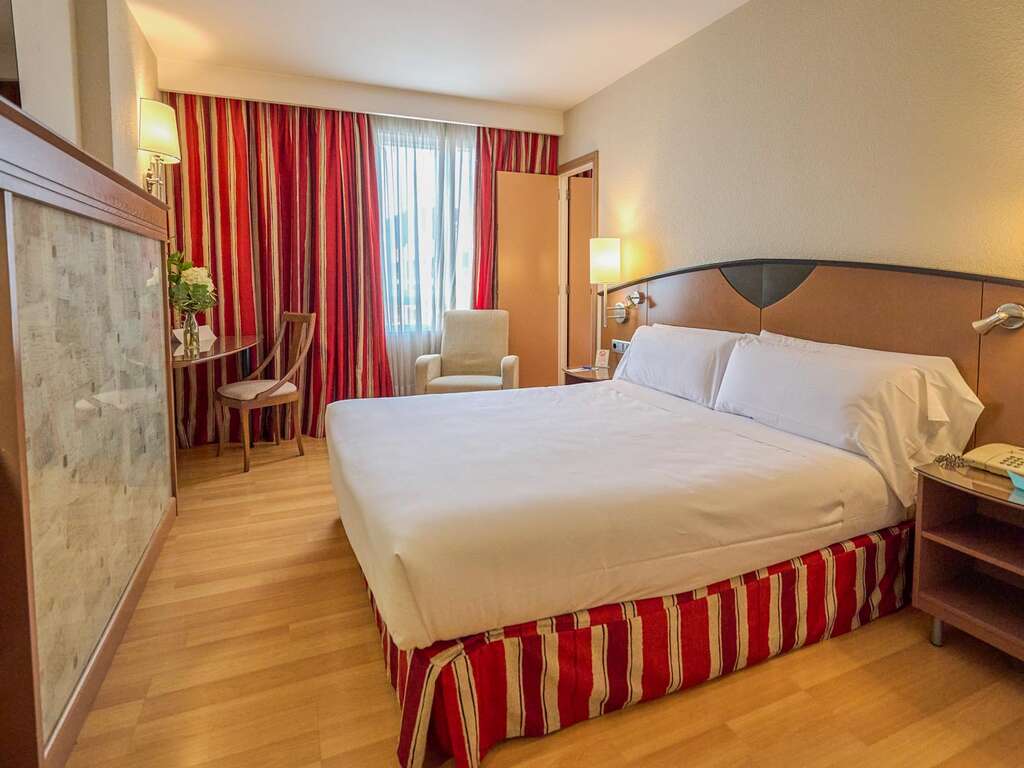 Hotel Albret - Découvrez Pampelune dans cet hôtel 4* avec petit-déjeuner et une coupe de vin de bienvenue - 4* - image 20