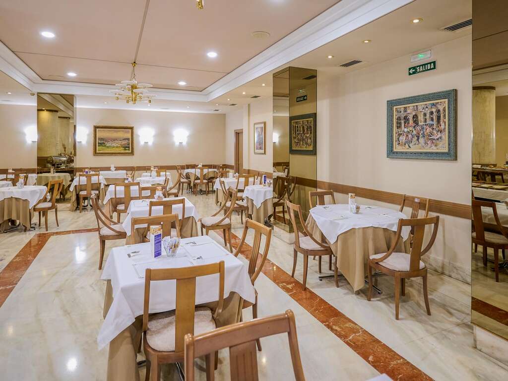 Hotel Albret - Découvrez Pampelune dans cet hôtel 4* avec petit-déjeuner et une coupe de vin de bienvenue - 4* - image 13