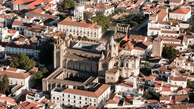 Estancia en la bella ciudad de Évora