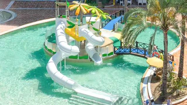 Escapade 4* avec demi-pension et un enfant inclus.