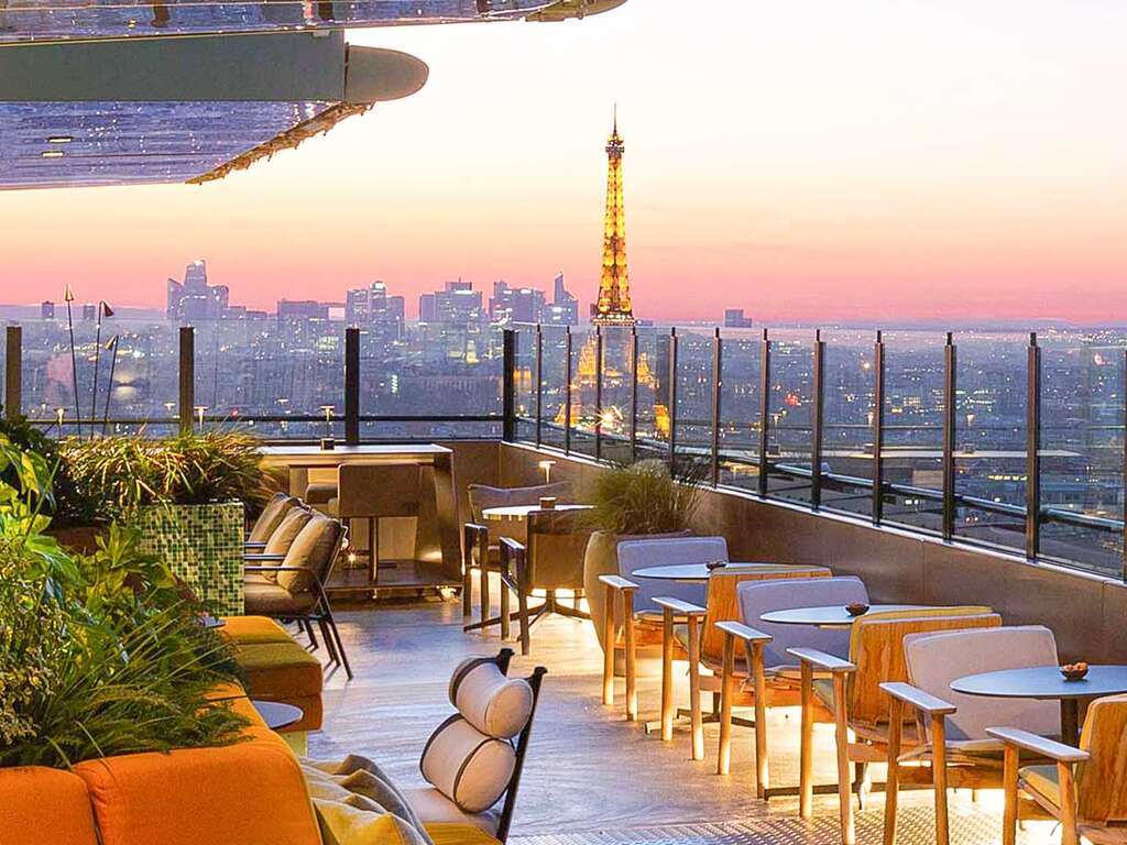 Cap sur les hauteurs de Paris et visite de la Tour Eiffel - 4* - 1