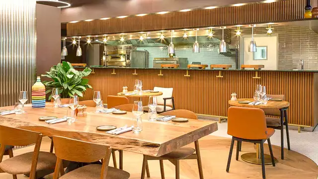 Estancia con cena en el barrio de Montparnasse