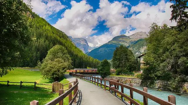 Vacances en montagne à Brusson en Vallée d'Aoste avec dîner