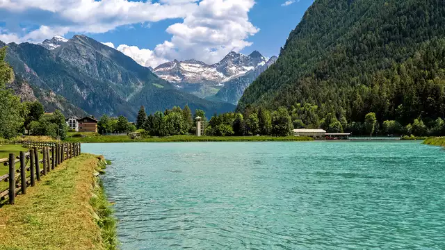 Vacances en montagne à Brusson en Vallée d'Aoste avec dîner
