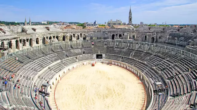 Escapada a Nimes en apartamento para 4 personas