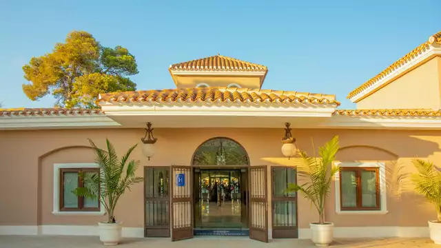 Romantisch uitje aan de Costa Blanca met halfpension