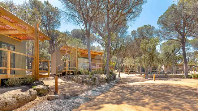 La Costa Brava avec un enfant inclus dans un joli camping