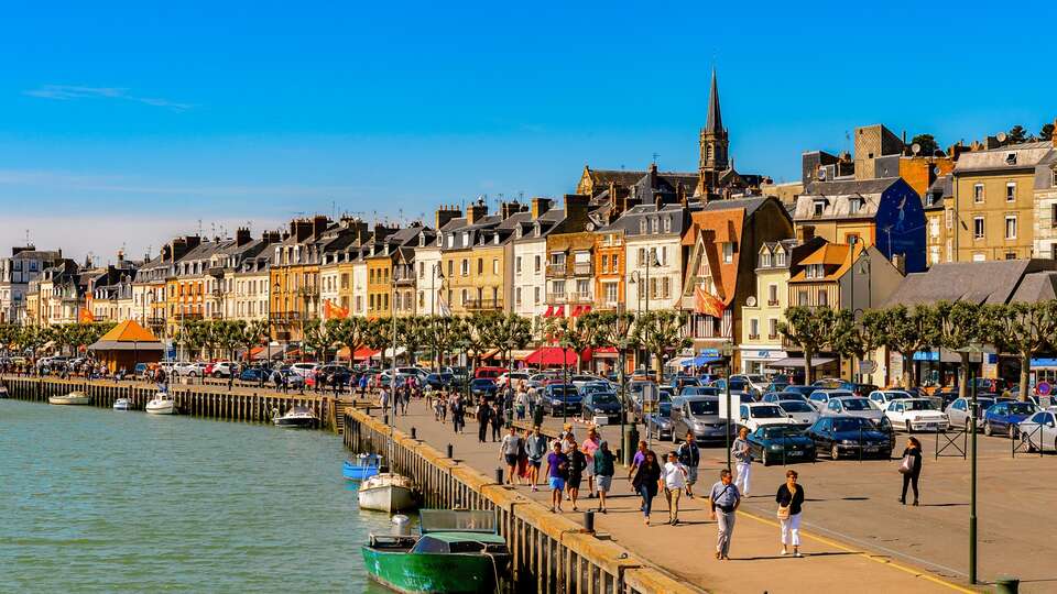 Detente face a la mer a Trouville en Normandie acces piscine chauffee