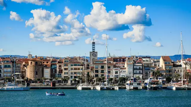 Vacanza in famiglia in mezza pensione sotto il sole della Costa Dorada