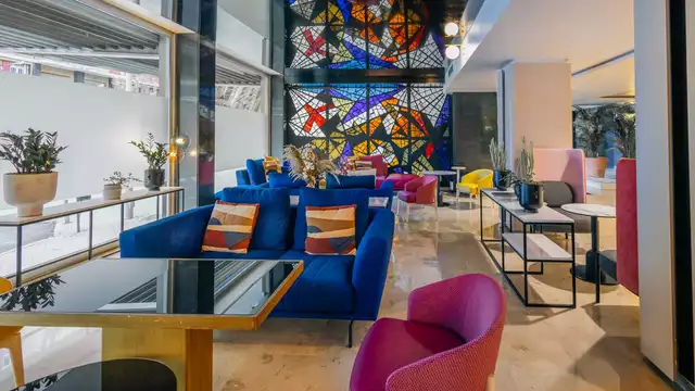 Escapada romántica en Madrid en un bonito hotel 4* al lado del Retiro