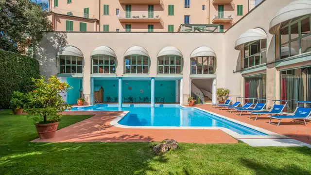 Vacanza in Toscana in camera superior in mezza pensione