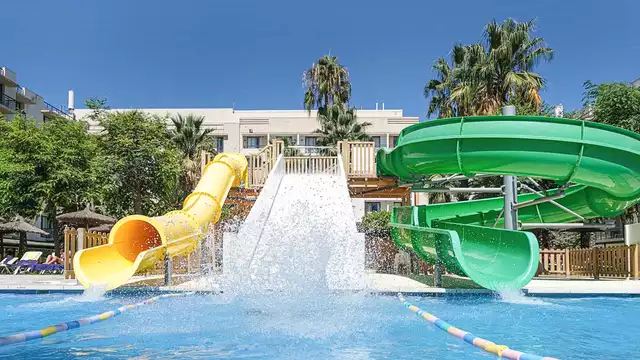 En famille pour profiter d'une demi-pension dans un hôtel 4* à Islantilla