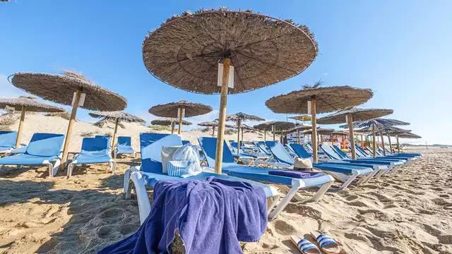 Escapada con encanto y media pensión en la Costa de la Luz en suite para dos
