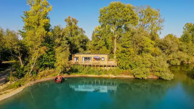 Vivez une expérience unique dans un lodge au bord du lac