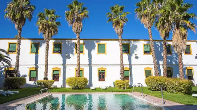Relax total en un exclusivo balneario con acceso diario al circuito termal