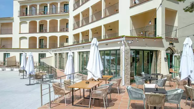 Escapada a la Costa Brava con desayuno en l Estartit