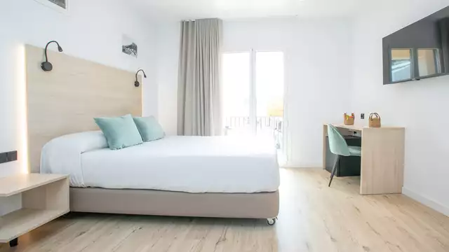 Escapada a la Costa Brava con desayuno en l Estartit