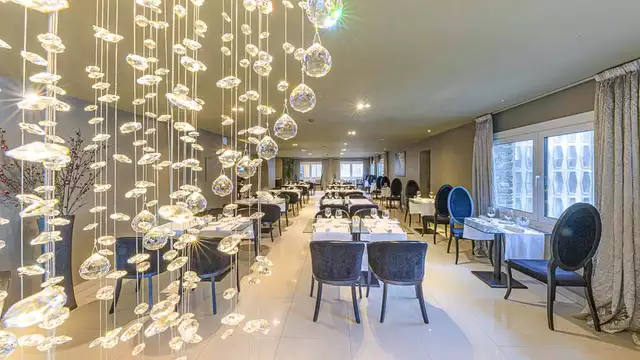 Andorra con cena y acceso a un spa acristalado con vistas a la montaña