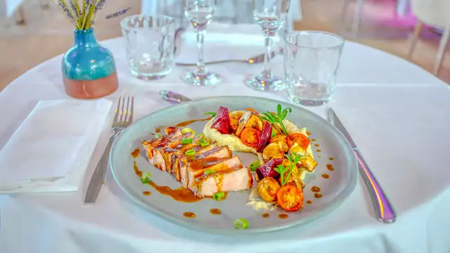 Escapade au sud de Paris et dîner croisière au Diamant Bleu