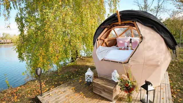 ¡La comodidad de un precioso hotel burbuja en plena naturaleza para unas noches insólitas!