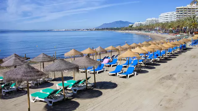Pension complète au soleil à Fuengirola