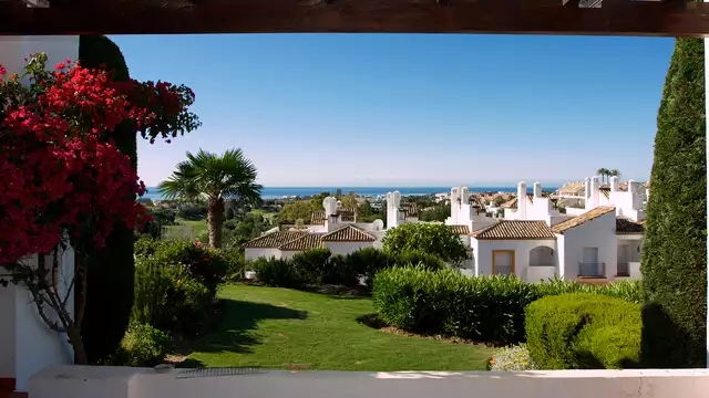 Verblijf in een appartement met uitzicht op zee in Marbella