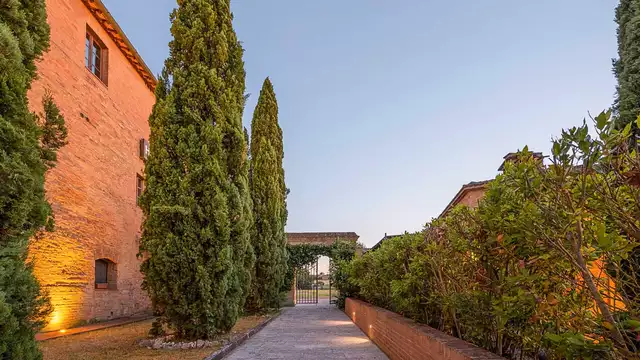 Vacanza in Toscana fuori Siena in un antico podere - in camera deluxe