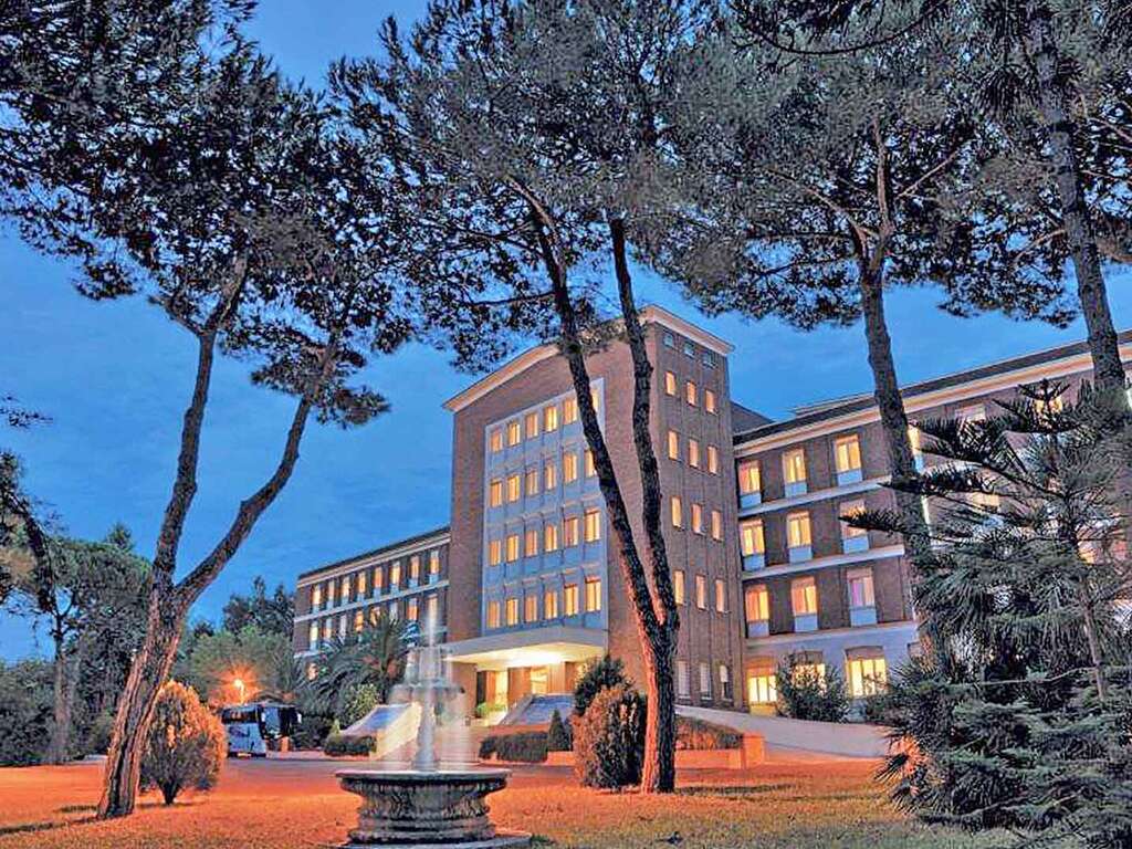 Détente au coeur d'un merveilleux parc à Rome - 4* - 2