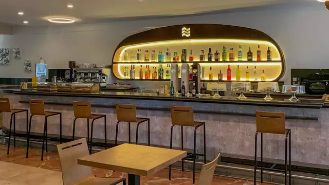 Fuga in camera con vista, cena e spa scontata nelle notti extra