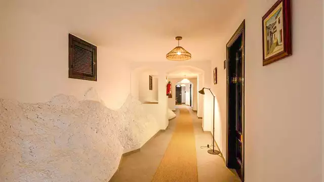 Romantisch uitje in Zahara de la Sierra met diner en een fles cava of wijn