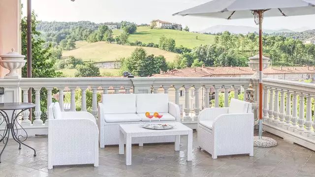 Week-end romantique dans une villa du XIXe siècle dans le Piémont avec jacuzzi dans la chambre