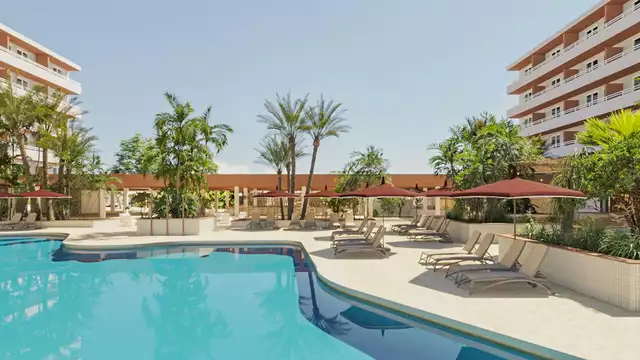 Offerta all'hotel tent Calvià Beach con brunch illimitato, a Magaluf