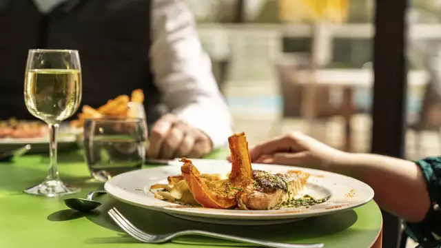 Disfruta de una estancia con cena en Lisieux, a 30 min. de Deauville