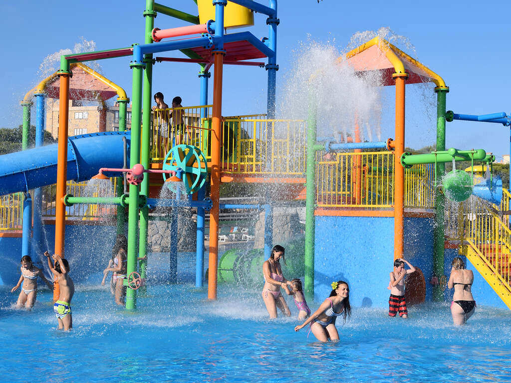 Vacances En Demi-pension Au Coeur De La Costa Dorada - 3* (ref 16977)